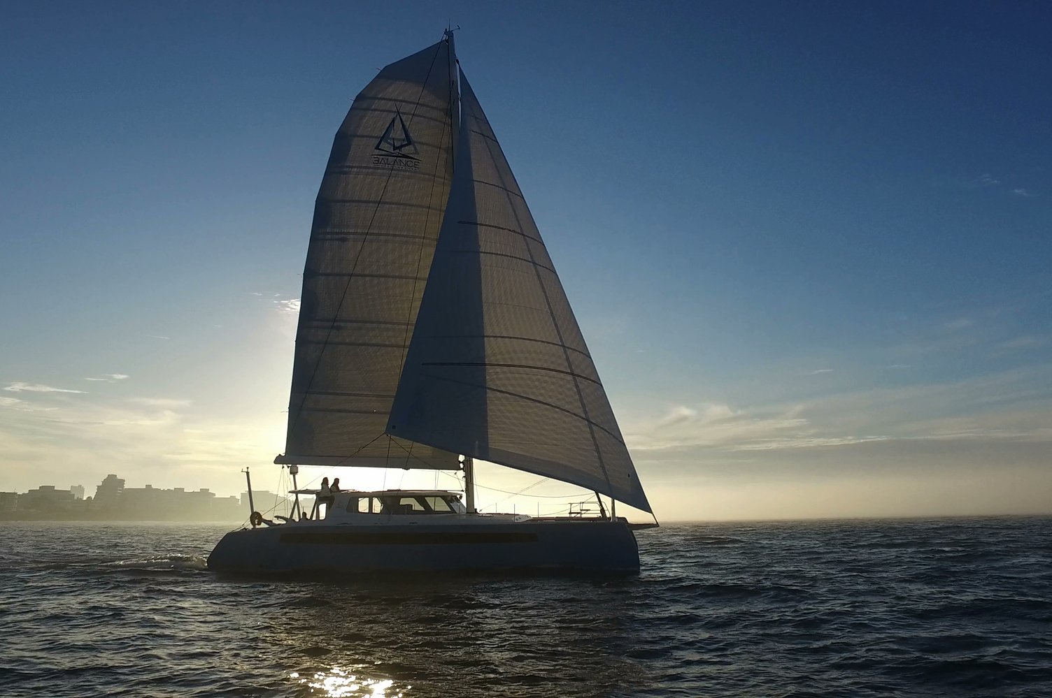 Voyager Series sails shown under load